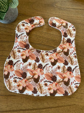 Load image into Gallery viewer, Feeding Bibs