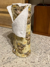 Load image into Gallery viewer, Reusable Kitchen Towel - Yellow Highland