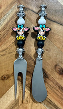 Load image into Gallery viewer, Beaded Cheese Knife &amp; Wine Stopper Set - Design 10
