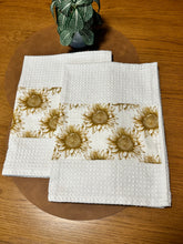 Load image into Gallery viewer, Tea Towel Set - Rustic Sunflower
