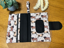 Load image into Gallery viewer, Nappy Wallet - Brahmans
