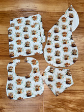 Load image into Gallery viewer, Bib, Burp &amp; Wash Cloth Set - Highland Cutie - PRE-ORDER
