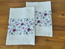 Load image into Gallery viewer, Tea Towel Set - White Floral
