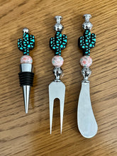 Load image into Gallery viewer, Beaded Cheese Knife &amp; Wine Stopper Set - Design 12
