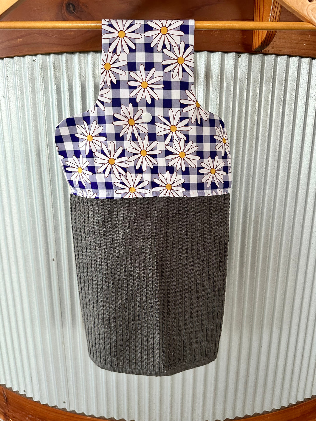 Hanging Tea Towel - Daisies