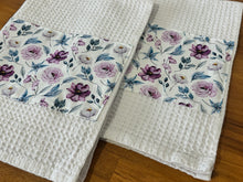 Load image into Gallery viewer, Tea Towel Set - White Floral
