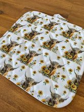 Load image into Gallery viewer, Insulated Pot Holder - Sunflower Highland - Sunflower Design
