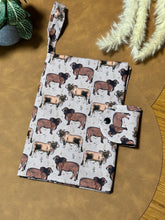 Load image into Gallery viewer, Nappy Wallet - Brahmans
