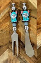 Load image into Gallery viewer, Beaded Cheese Knife &amp; Wine Stopper Set - Design 7
