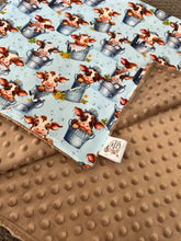 Load image into Gallery viewer, PRE-ORDER Minky Blanket - Tub Cow
