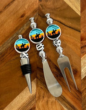 Load image into Gallery viewer, Beaded Cheese Knife &amp; Wine Stopper Set - Design 1
