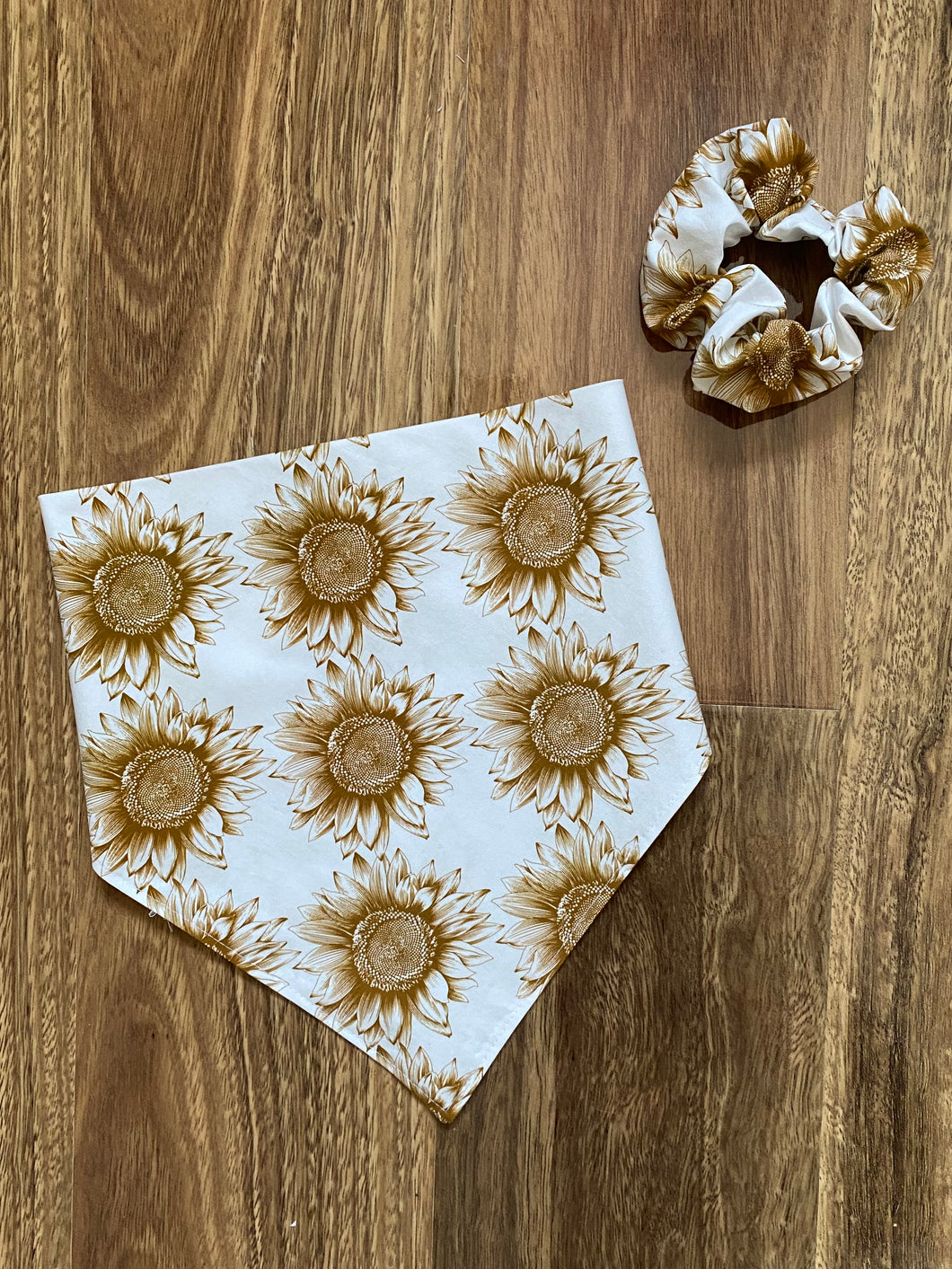 Neck Scarf - Rustic Sunflower